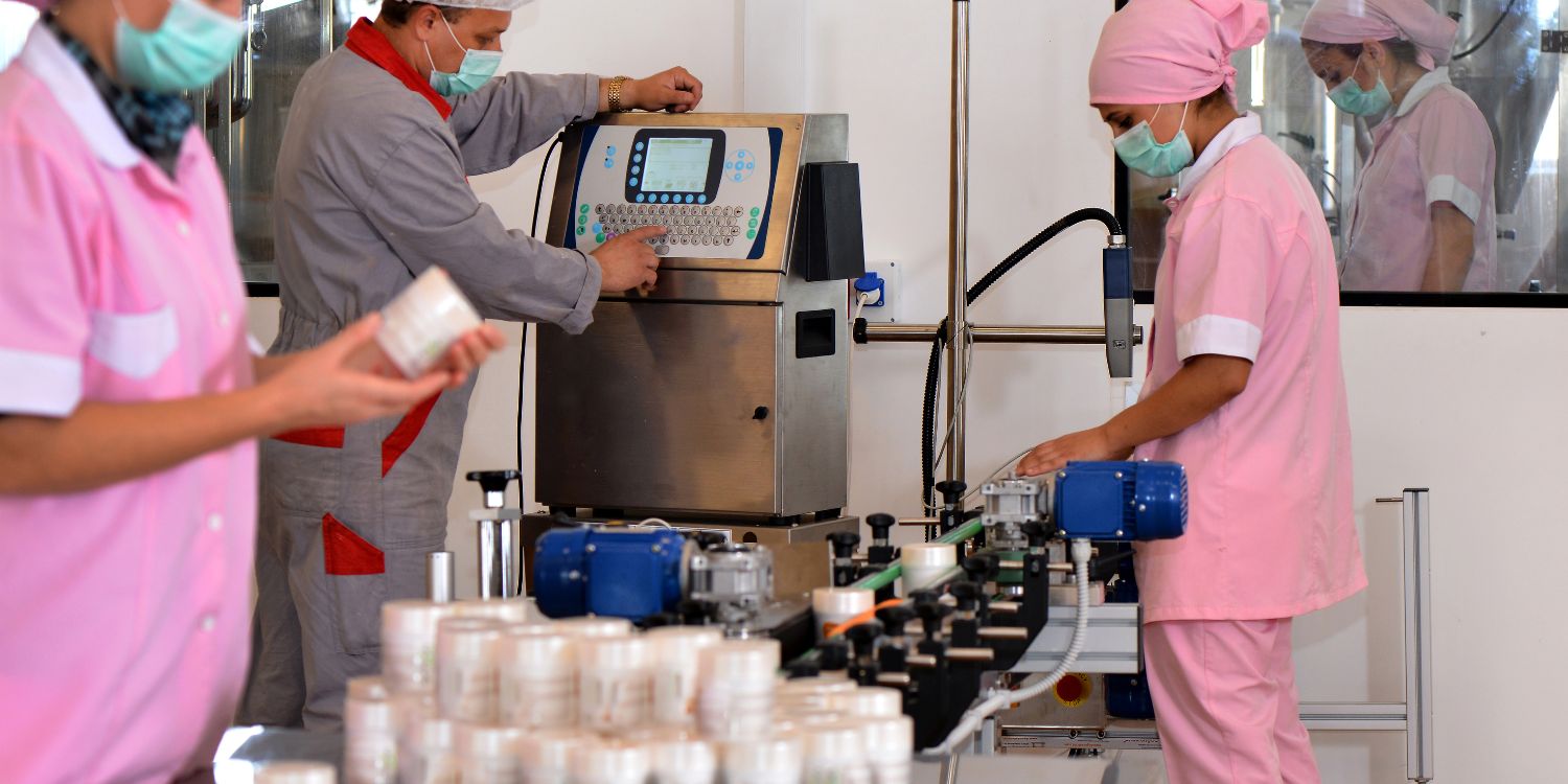 Slim digitaal beheer van machineproductie en processen in de industrie